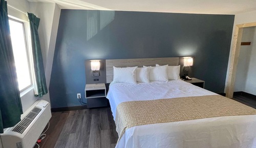Room, 1 King Bed, Non Smoking