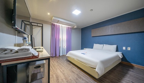 Room (Double)