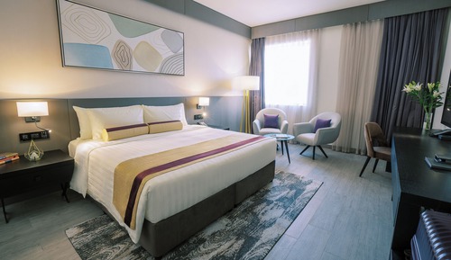 Deluxe Room, 1 King Bed