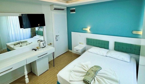 Deluxe Room, Balcony