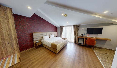 Deluxe Room with Jacuzzi