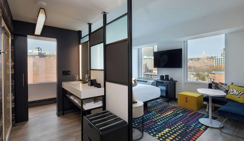Room, 1 King Bed, Non Smoking, City View