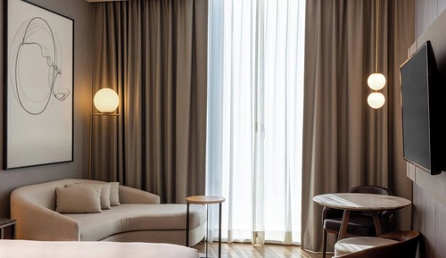 Deluxe Room, 1 King Bed, Executive Level