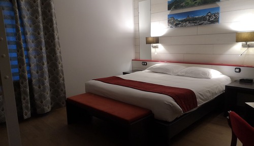 Family Room, 1 Queen Bed with Sofa bed, Non Smoking (with Sofabed)
