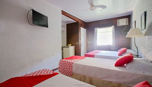 Superior Quadruple Room (1 Double bed + 2 Single beds)