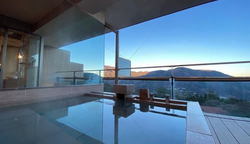 Luxury Suite, Non Smoking, Mountain View