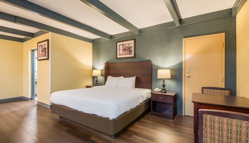 Room, 2 Queen Beds, Non Smoking (Efficiency)