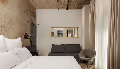 Executive Room With Balcony & Jacuzzi