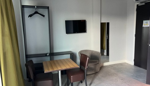 Lake view room