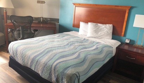 Basic Single Room, 1 Queen Bed, Non Smoking