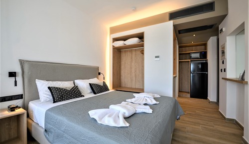 Studio, Partial Sea View (4, with Balcony)