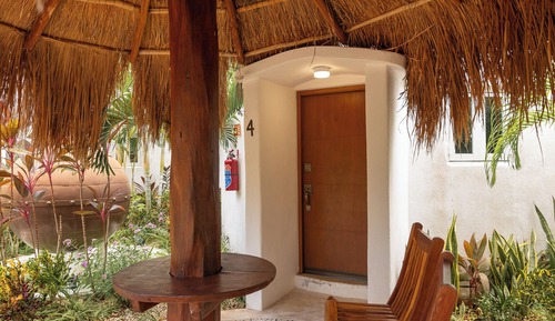 Deluxe Bungalow, 1 Queen Bed