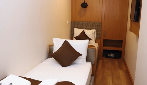 Economy Twin Room