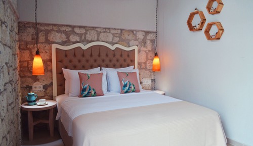 Basic Room, 1 Queen Bed, Non Smoking