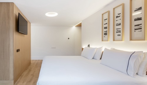 Deluxe Double Room, City View