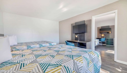 Standard Room, Multiple Beds, Non Smoking, Kitchenette