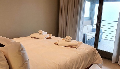 Senior Apartment, Balcony, Executive Level