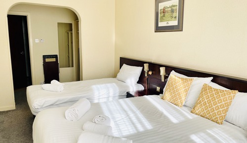 Economy Triple Room