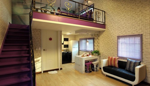 Room (Maru)