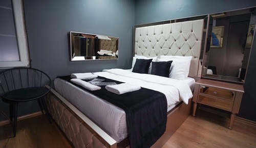 Economy Room