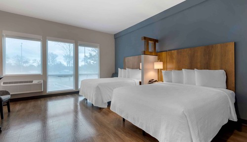 Premium Studio, 2 Queen Beds, Non Smoking, Refrigerator (Microwave)