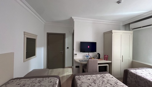 Triple Room