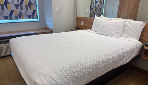 Room, 1 Queen Bed, Non Smoking