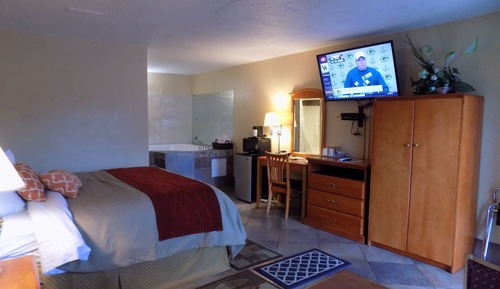 Suite, 1 King Bed, Non Smoking (Jacuzzi)