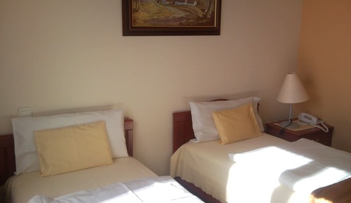 Double or Twin room single use