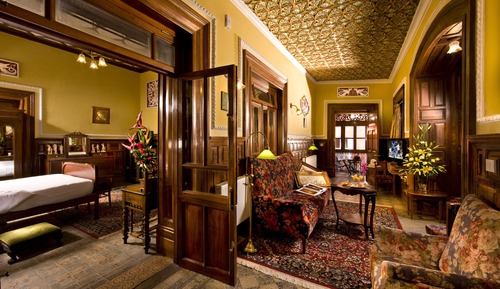 Deluxe Suite