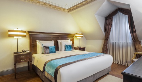 Royal Suite with City View