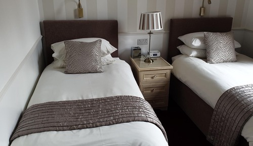 Twin Room, Ensuite