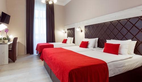 Comfort Triple Room (20% off in the restaurant)