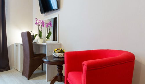 Comfort Double or Twin Room (20% off in the restaurant)