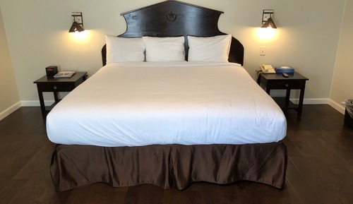 Standard Room, 1 King Bed