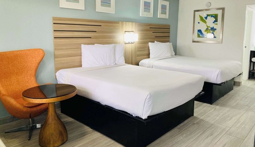 Deluxe Room, 2 Queen Beds, Non Smoking
