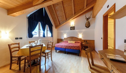 Family Room, 1 Bedroom, Private Bathroom, Annex Building (Elevator)