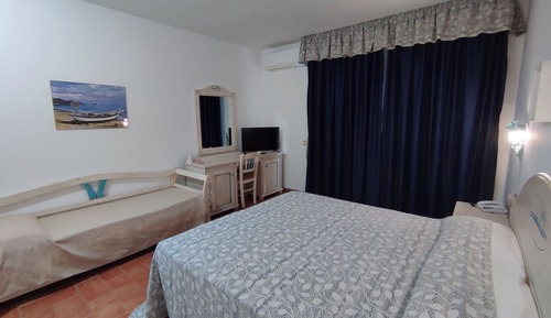 Comfort Triple Room