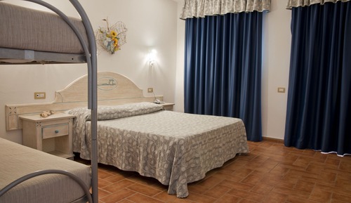 Comfort Quadruple Room