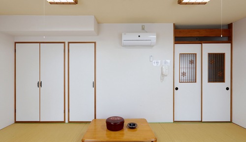 Japanese Style Room Quintuple, Smoking