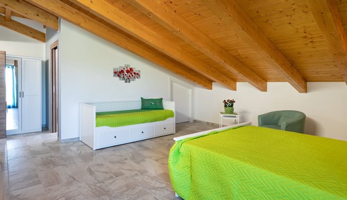 Comfort Quadruple Room (2)