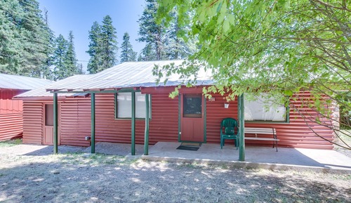 Cabin 7, Two Bedroom King/Two Doubles