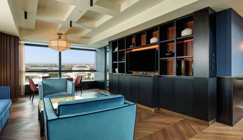 Suite, Multiple Beds, Corner