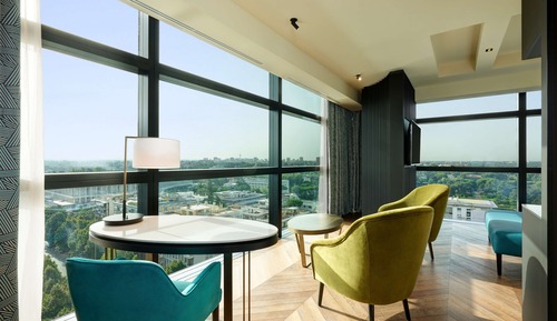 Executive Room, 1 King Bed, Corner