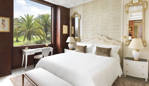 Premier Room, 1 King Bed, Terrace, Pool View