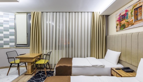 Deluxe Twin Room