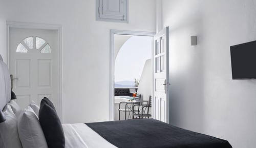 Superior Room with Jetted Tub, Side Sea View