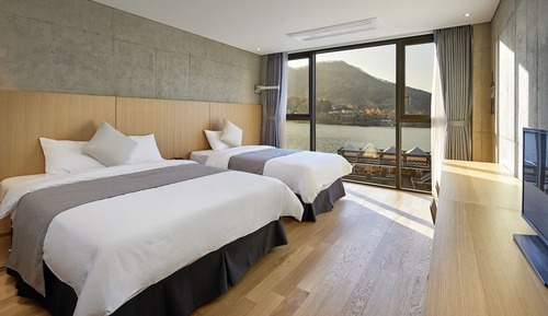 Deluxe Twin Room, Multiple Beds, Lake View, Lakeside
