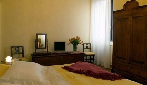Double Room (2)