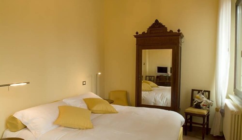 Double Room (1)